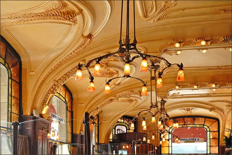 Brasserie Mollard &agrave; Paris, lieu des d&icirc;ners-conf&eacute;rences de l'association Les Amis de Paris-Saint-P&eacute;tersbourg