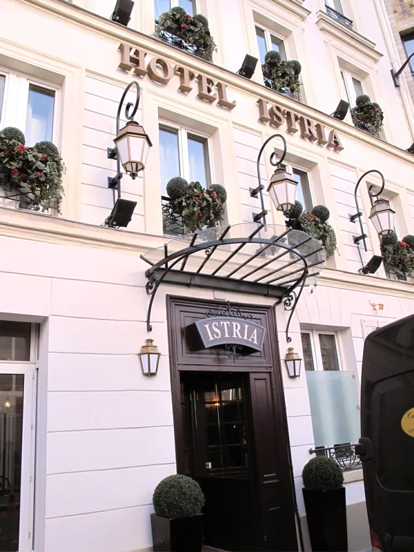 Plaque commémorative de l'Hôtel Istria, artistes des années 1920 à Montparnasse