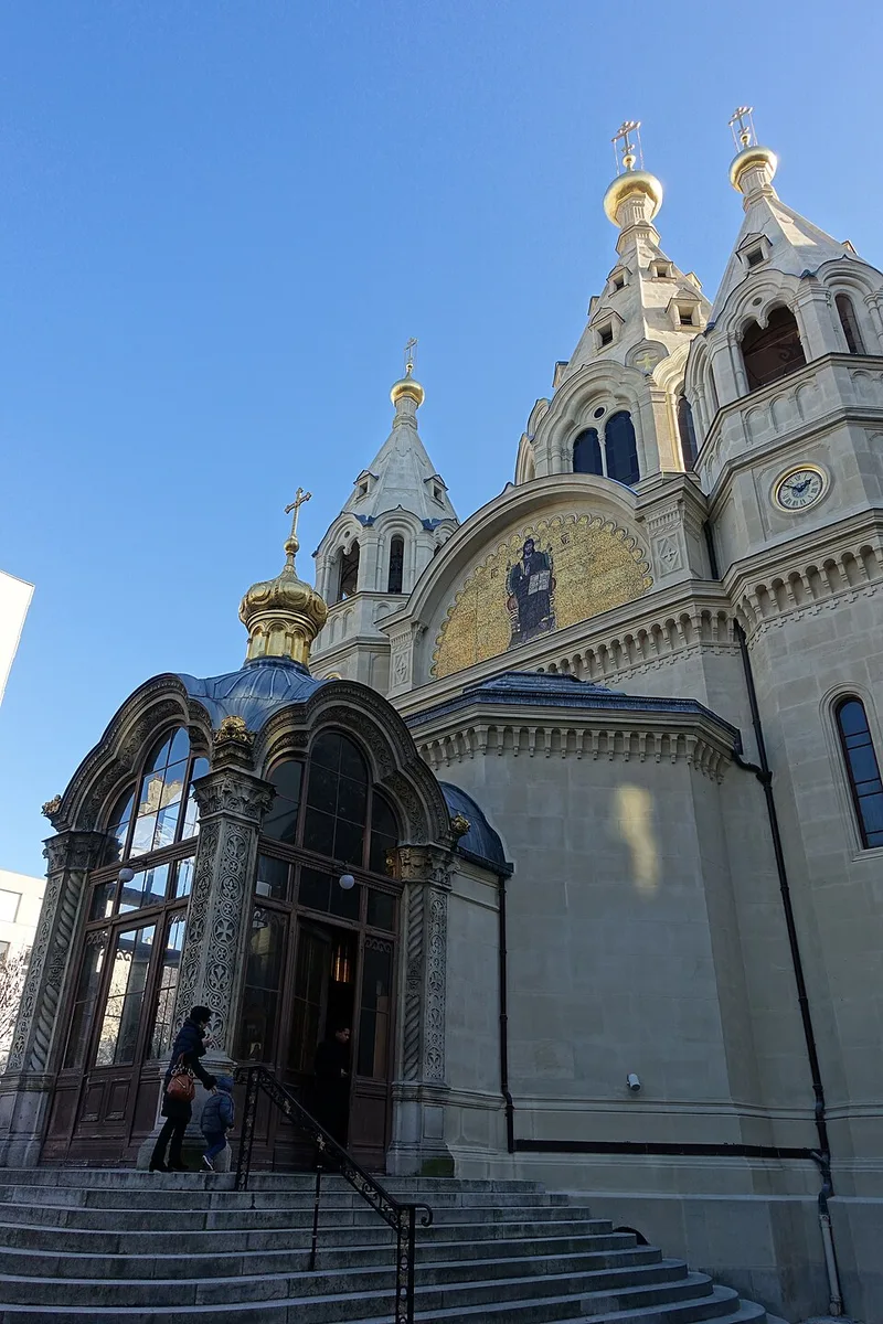 Cathédrale Saint-Alexandre-Nevski, rue Daru à Paris